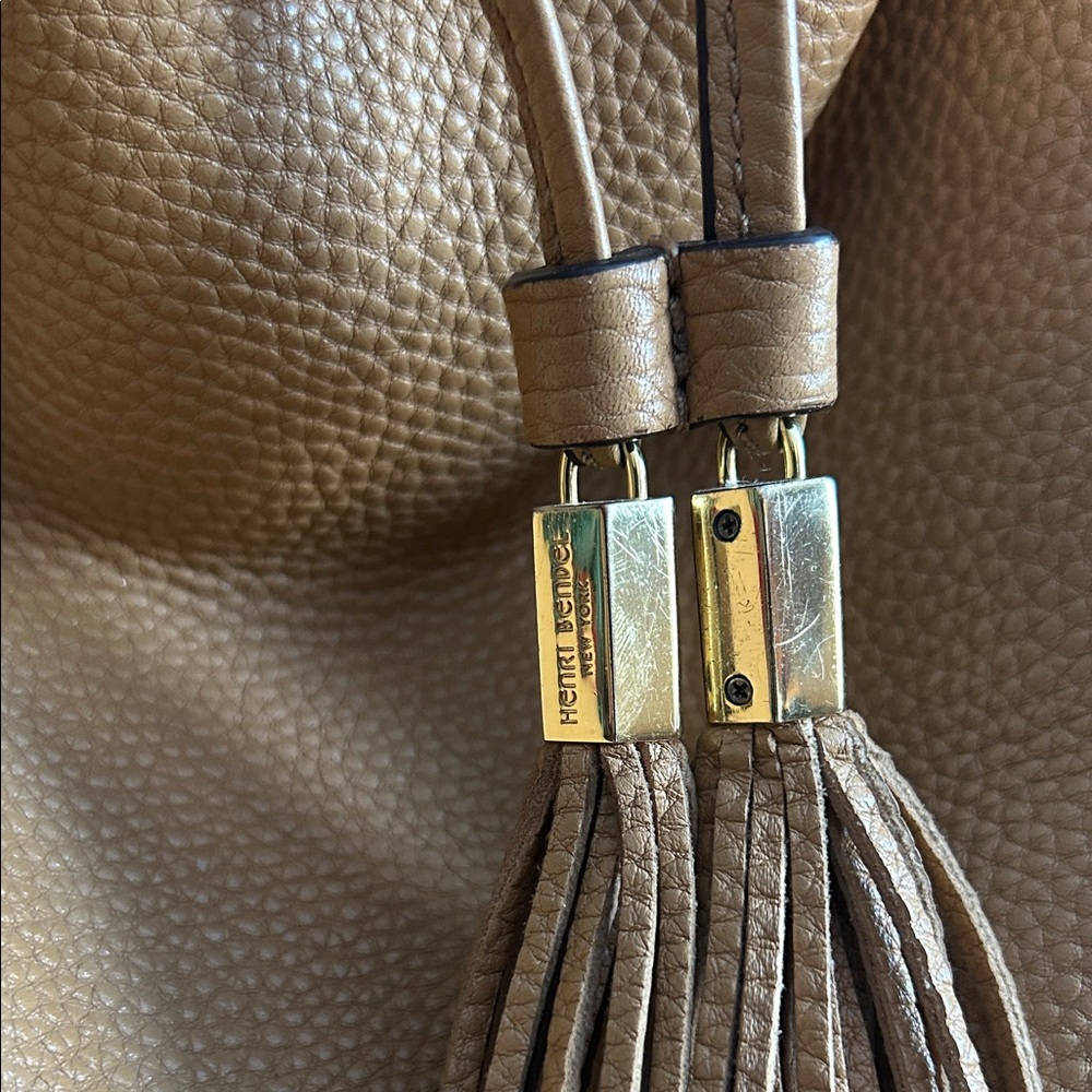 Henri Bendel Vintage Tan Leather Two Way Bucket Bag Striped Interior in EUC - Picture 3 of 11